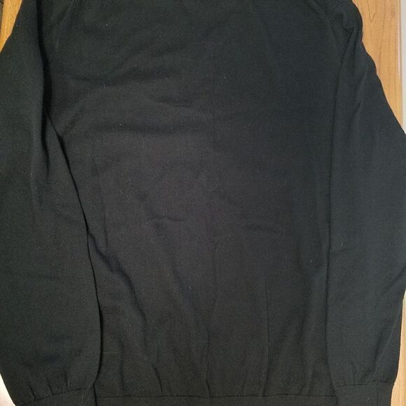 Liz Claiborne Large knitt black v neck sweater. Has ribbed bottom - Picture 3 of 4